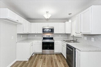 5411 S St Francis Ave in Wichita, KS - Building Photo - Building Photo