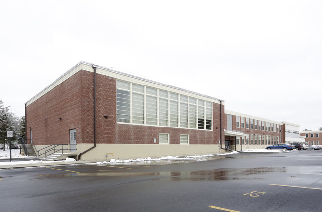 Huse School Apartments in Bath, ME - Building Photo - Primary Photo