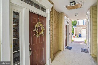 8930 Milford Haven Ct in Lorton, VA - Building Photo - Building Photo