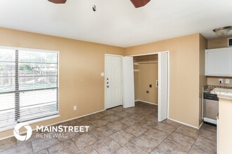 1122 Loving Trail in Grand Prairie, TX - Building Photo - Building Photo