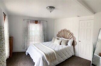 11 Meadow St in Westfield, MA - Building Photo - Building Photo