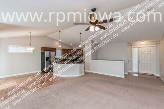 5016 NE Innsbruck Dr in Ankeny, IA - Building Photo - Building Photo