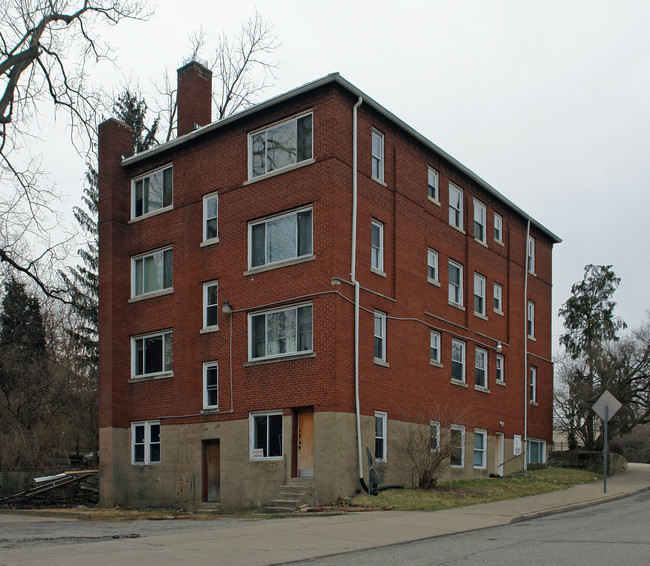 3131 Gilbert Ave in Cincinnati, OH - Building Photo - Building Photo