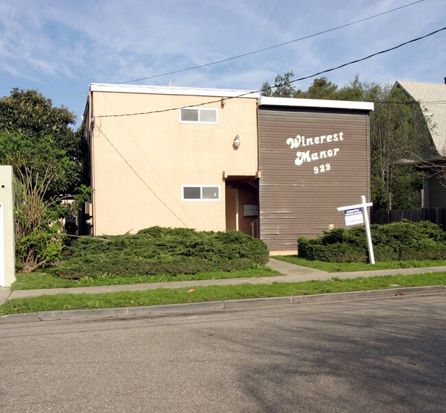 Winerest Manor in Berkeley, CA - Foto de edificio - Building Photo