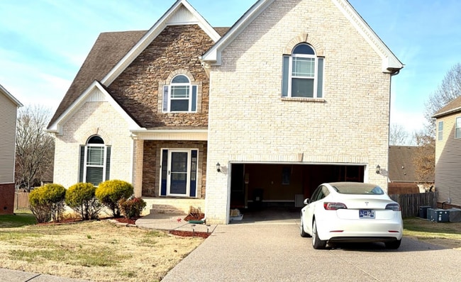 1006 Kyle Rd in Spring Hill, TN - Building Photo - Building Photo