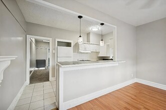 7212 Oxford Ave, Unit C3 in Philadelphia, PA - Building Photo - Building Photo