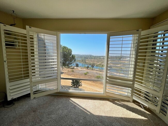 5712 Baltimore Dr in La Mesa, CA - Building Photo - Building Photo