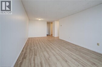 55 Green Valley Dr in Kitchener, ON - Building Photo - Building Photo