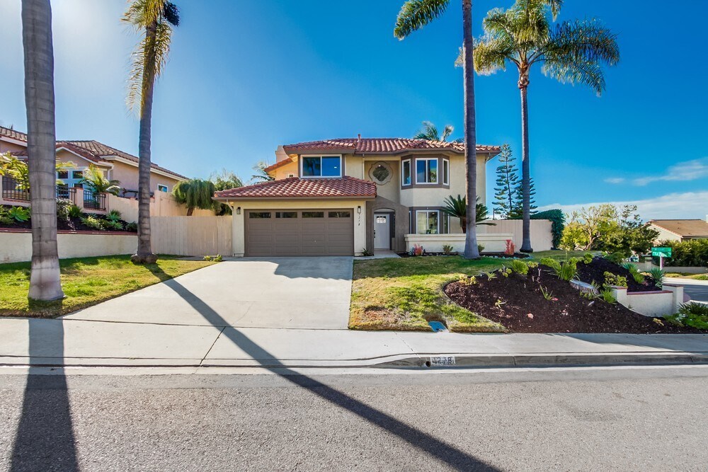 1278 Avenida Miguel in Encinitas, CA - Building Photo