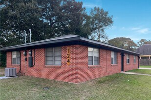 124 Francis St, Unit B in Natchitoches, LA - Building Photo