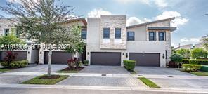 10574 NW 81st Terrace in Doral, FL - Building Photo