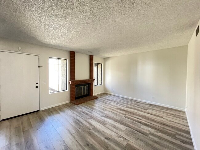 6033 Estelle St in San Diego, CA - Building Photo - Building Photo