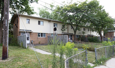 1-85 Amaranth Ct in Toronto, ON - Building Photo - Building Photo