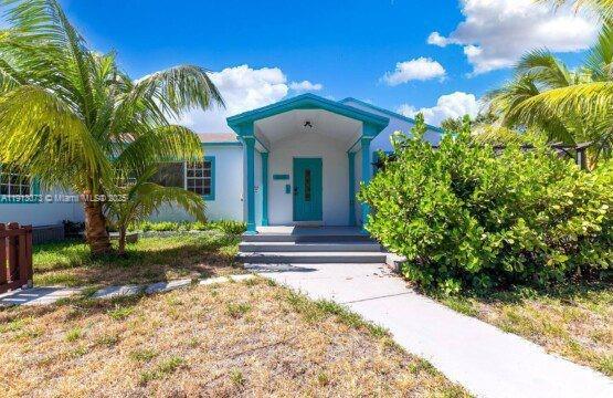 1629 Johnson St in Hollywood, FL - Building Photo