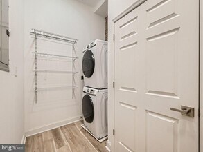 1007 N Charles St, Unit 3 in Baltimore, MD - Building Photo - Building Photo