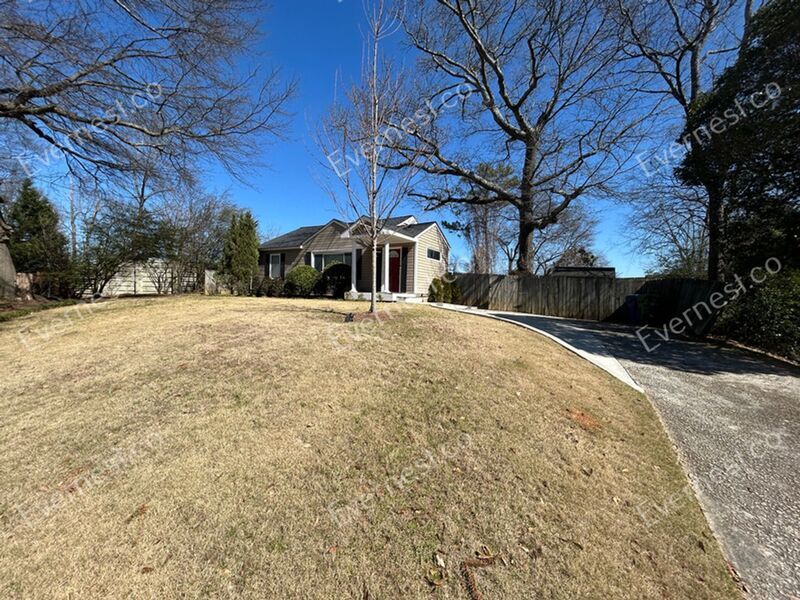 1911 Woodland Hills Ave NW in Atlanta, GA - Building Photo