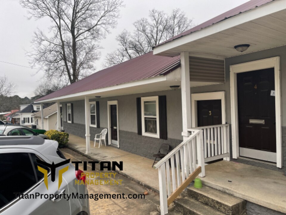 712 Lillian St-Unit -712 Lillian St. Apt 3 in Benton, AR - Building Photo