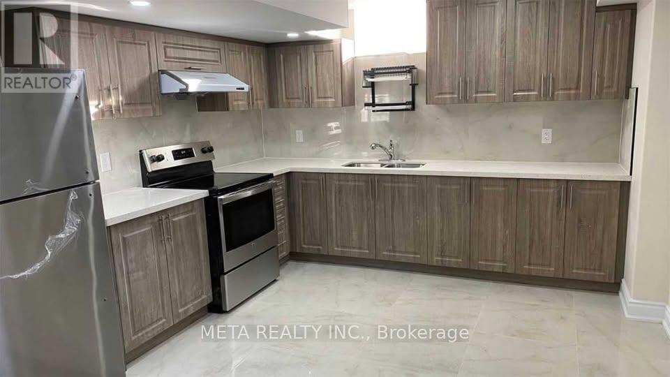 1 Kistler St in Brampton, ON - Building Photo