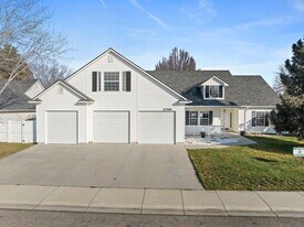 10460 W Achillea St in Star, ID - Building Photo