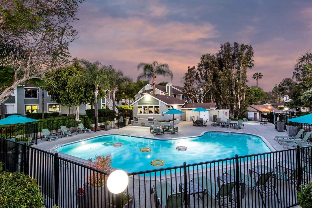 SYCAMORE GREENS APARTMENT HOMES in Vista, CA - Foto de edificio