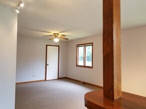 1615 E Thornton Dr in Bloomington, IN - Building Photo - Building Photo