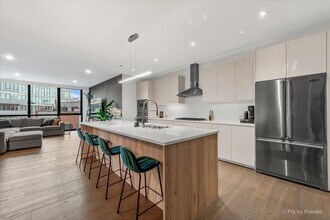 1648 W Division St in Chicago, IL - Building Photo - Building Photo