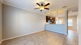 301 Southwest Pkwy, Unit 341 in College Station, TX - Building Photo - Building Photo