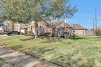 3002 Sandleigh Dr in Spring, TX - Building Photo - Building Photo