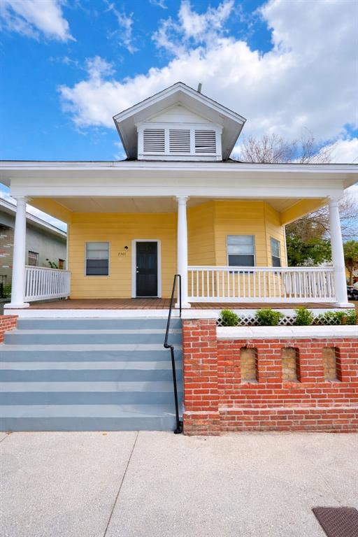 property at 2507 N Armenia Ave