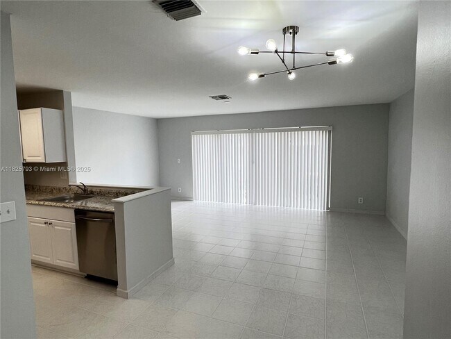3661 NW 122nd Terrace in Sunrise, FL - Building Photo - Building Photo