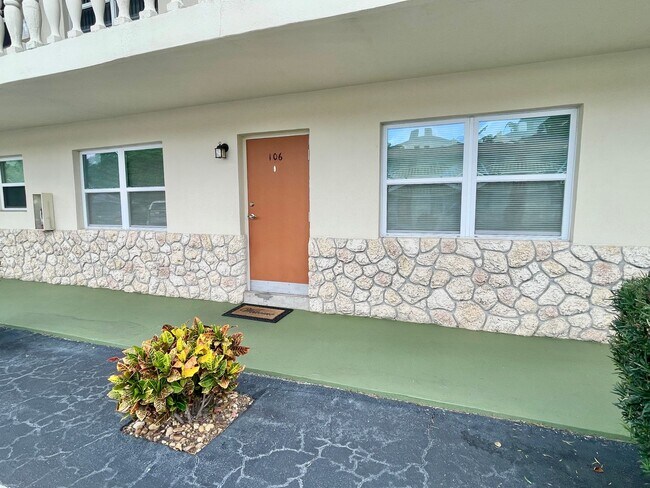 property at 923 22nd Pl