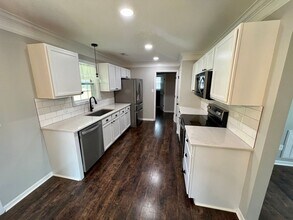 8425 Bowsong Ln in Powell, TN - Building Photo - Building Photo