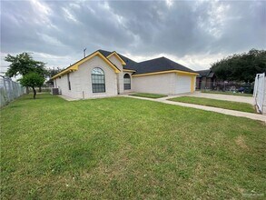 44 Paseo Encantado in Mission, TX - Building Photo - Building Photo