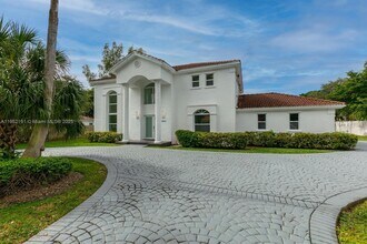18400 SW 77th Ct in Cutler Bay, FL - Building Photo - Building Photo