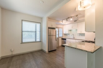 CoHo Apartments in Atlanta, GA - Building Photo - Building Photo