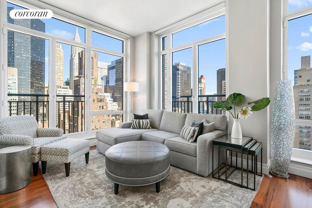 45 Park Ave in New York, NY - Building Photo
