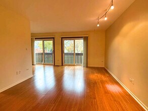 966 Cumberland Ct in Roselle, IL - Building Photo - Building Photo