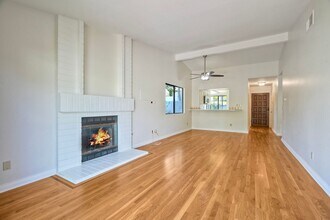 6941 Batiquitos Dr in Carlsbad, CA - Building Photo - Building Photo