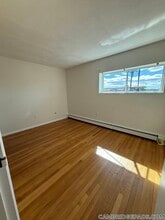 1643 Cambridge St in Cambridge, MA - Foto de edificio - Building Photo