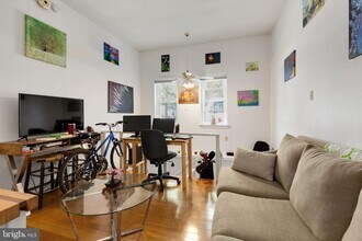 515 S 6th St in Philadelphia, PA - Building Photo - Building Photo