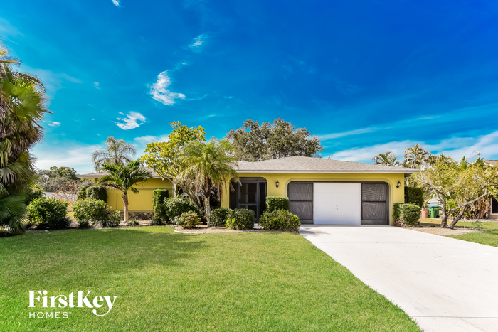 4402 SW 5th Pl in Cape Coral, FL - Building Photo