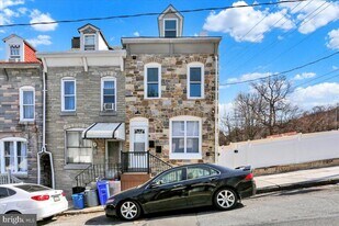 553 Wunder St in Reading, PA - Building Photo