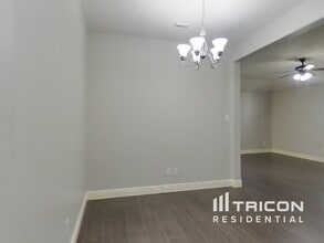5019 Willow Point Dr in Conroe, TX - Building Photo - Building Photo