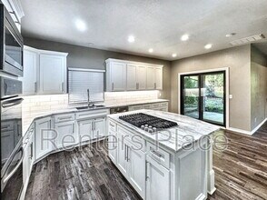 2005 Mission Rd in Edmond, OK - Building Photo - Building Photo