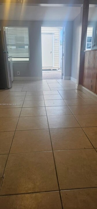 6951 SW 26th St in Miramar, FL - Building Photo