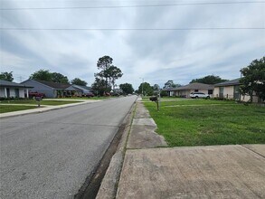 11330 Carvel Ln in Houston, TX - Building Photo - Building Photo