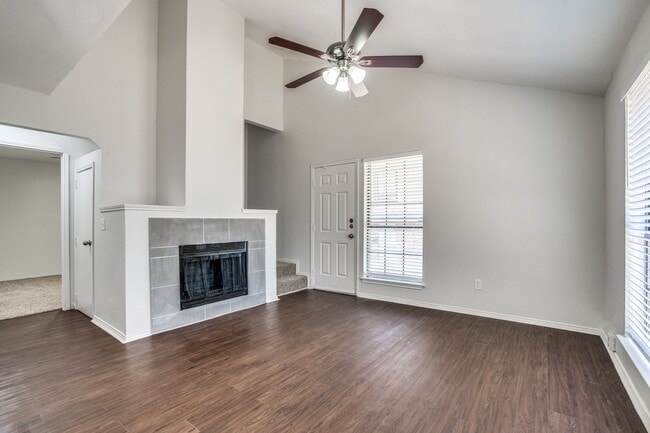 113 Peachtree Ct in Kennedale, TX - Building Photo - Building Photo