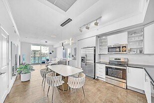 1945 S Ocean Dr, Unit 1803 in Hallandale Beach, FL - Building Photo