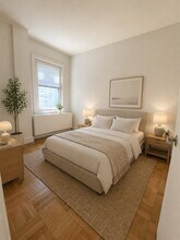 323 E 50th St, Unit 3B in New York, NY - Foto de edificio - Building Photo