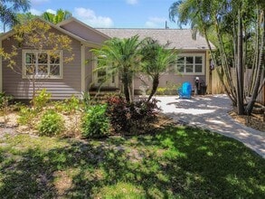 2421 7th Ave N in St. Petersburg, FL - Building Photo - Building Photo